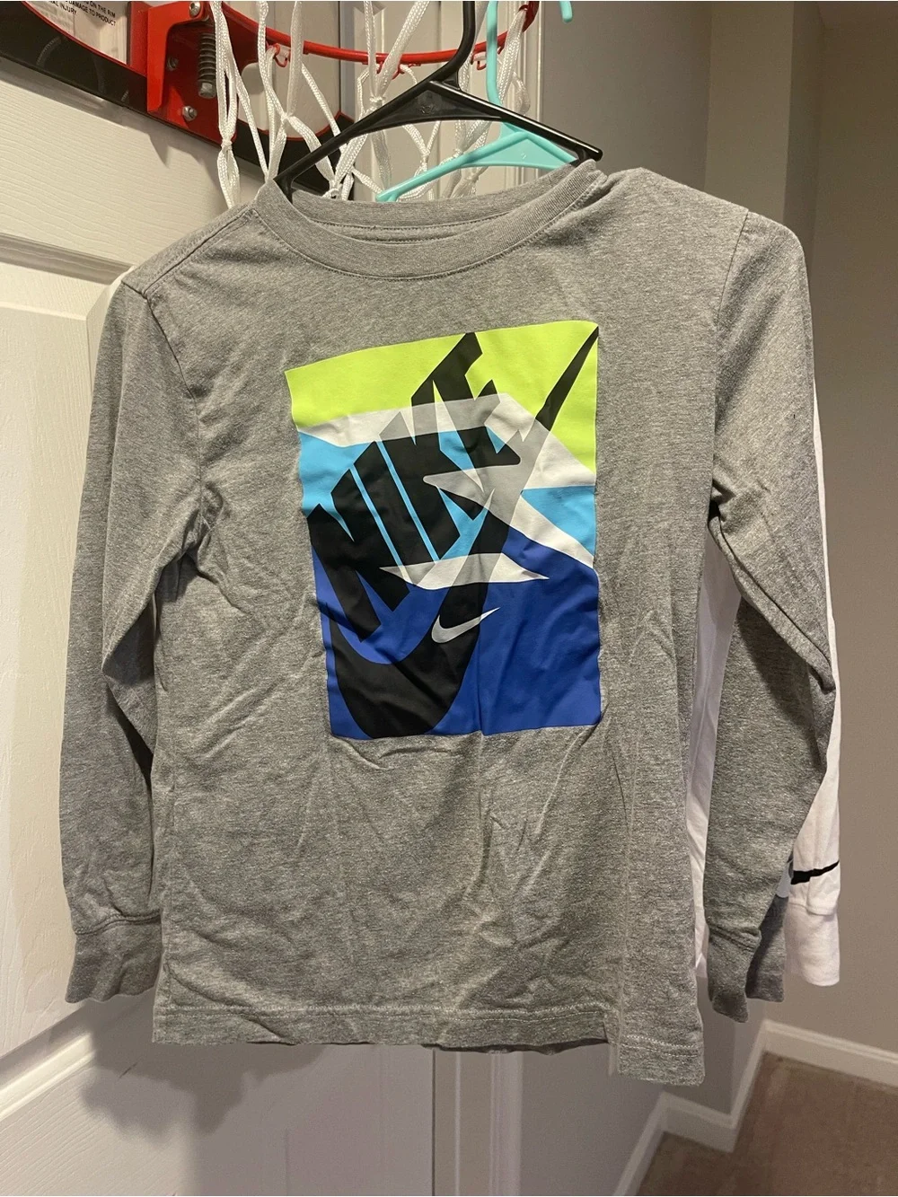 Nike Boys' Long-Sleeve Graphic Tees (2)